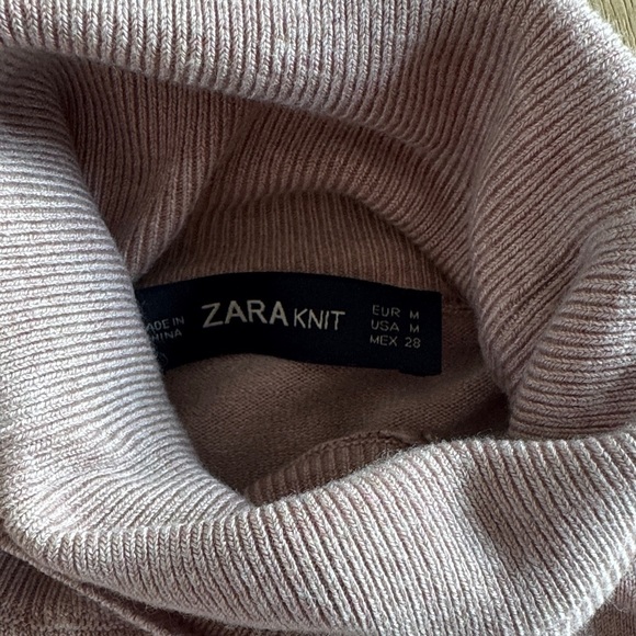 Light Pink Pearl-Sleeve Turtleneck Sweater | Elegant & Cozy - Medium - Picture 2 of 10